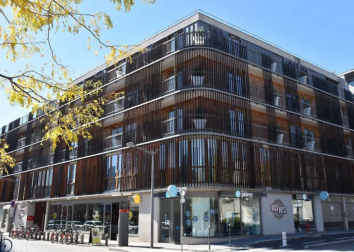 Aparthotel Adonis Lyon Dock Ouest